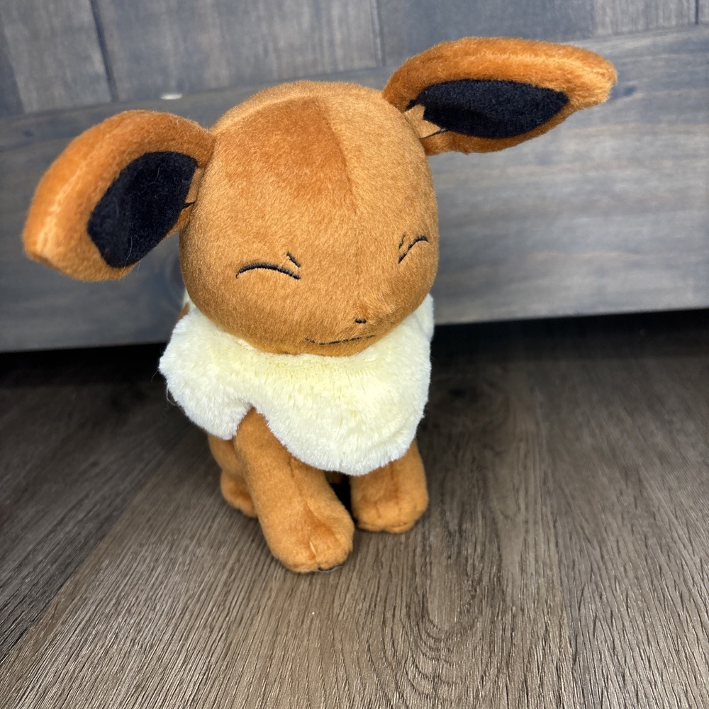 2016 Pokemon TOMY 7 Inch Eevee Plush Toy